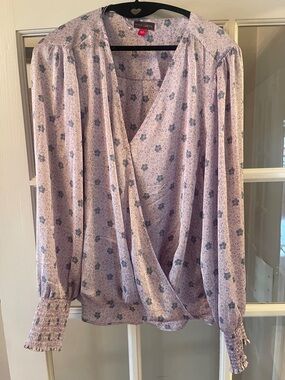 NWT Vince Camuto, cool lavender blooming floral blouse in XXL